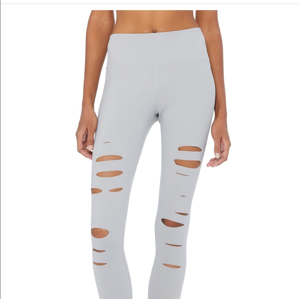 HIGH-WAIST RIPPED WARRIOR LEGGING/LIKE NEW